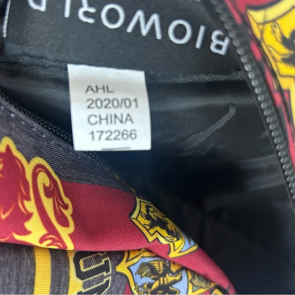 Harry Potter Hogwarts Gryffindor Bookbag 17” Red School Bag Wizarding World